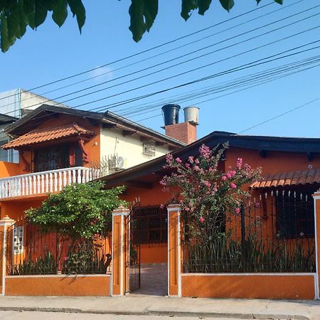 El Jaguar Casa Hotel Летісія Екстер'єр фото